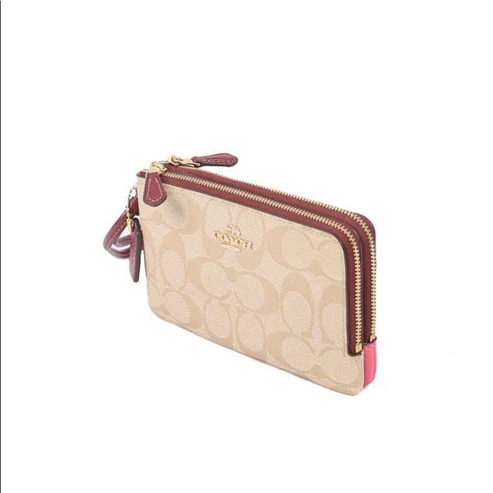 ⭐️Coach Signature Double Corner Zip Wristlet⭐️